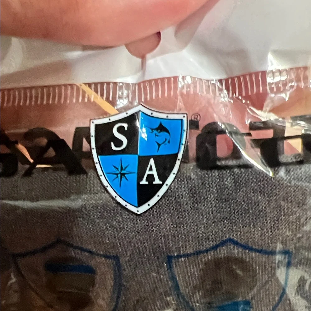 Multipurpose wear Men’s face covering.